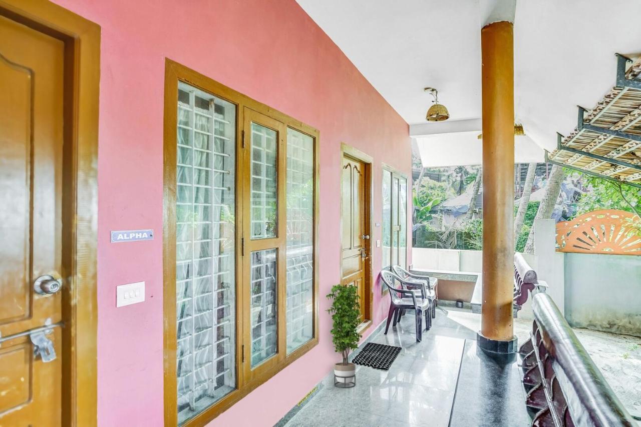 Wind Surf Beach House Alappuzha Exterior photo